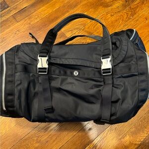 lululemon duffle